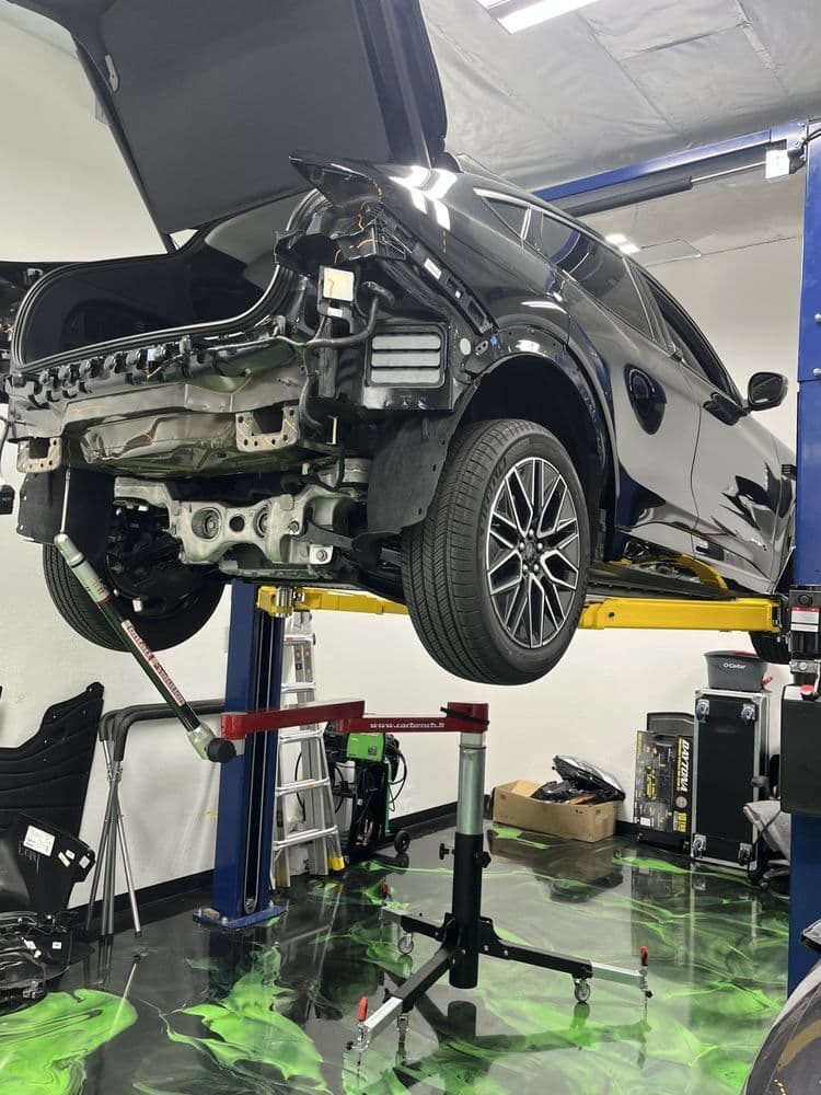 Car repair trunk
