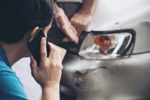 Calling car repair shop