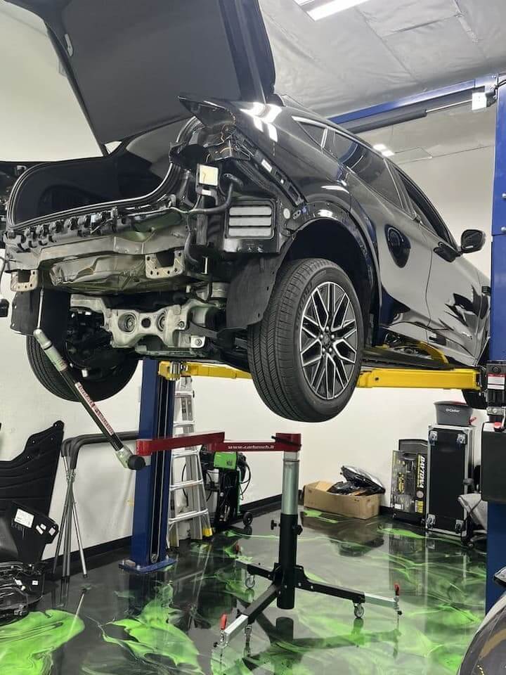 Car trunk repair